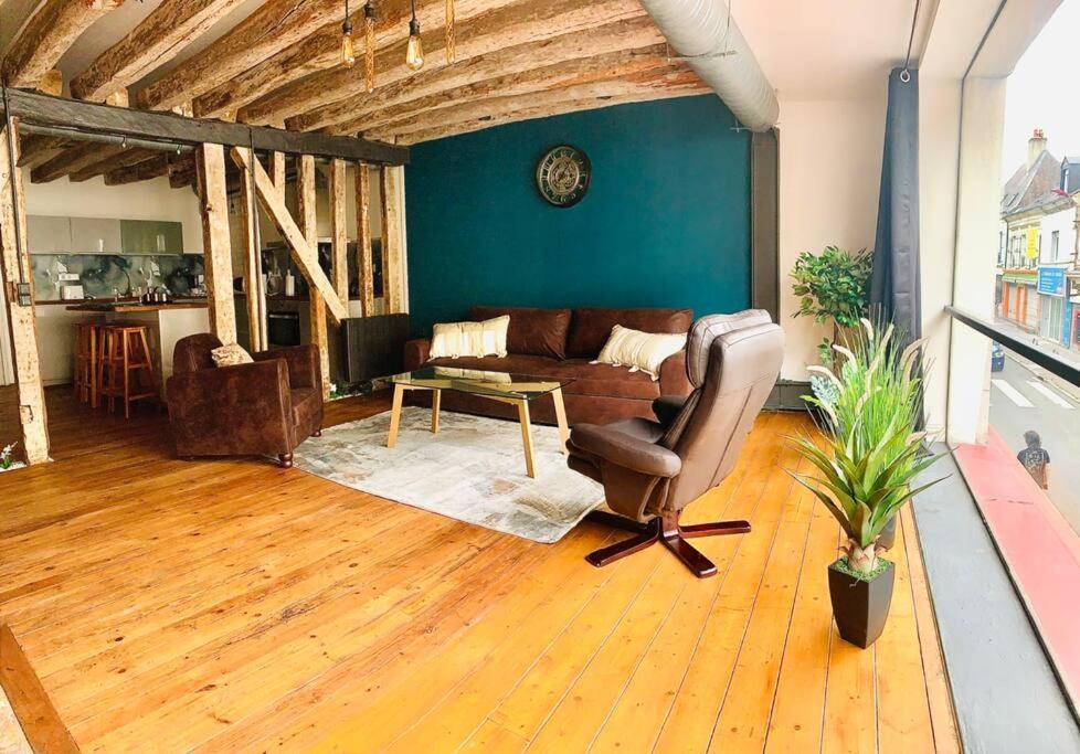 Grand Appartement Charme Ancien Et Confort Льо Ман Екстериор снимка