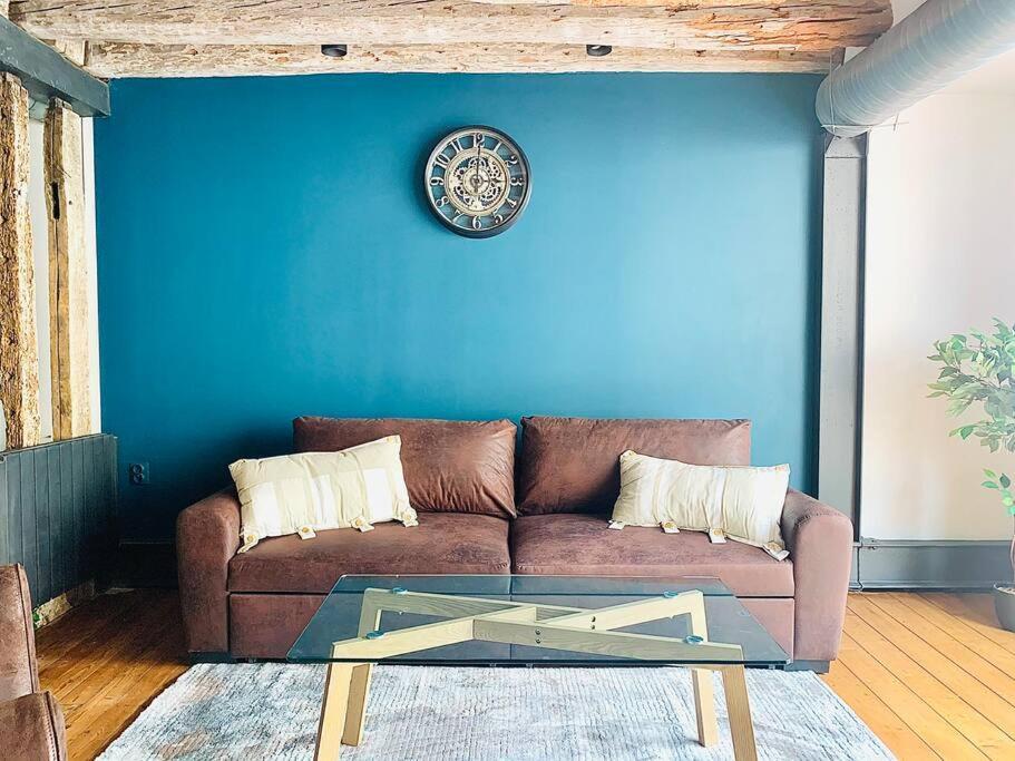 Grand Appartement Charme Ancien Et Confort Льо Ман Екстериор снимка