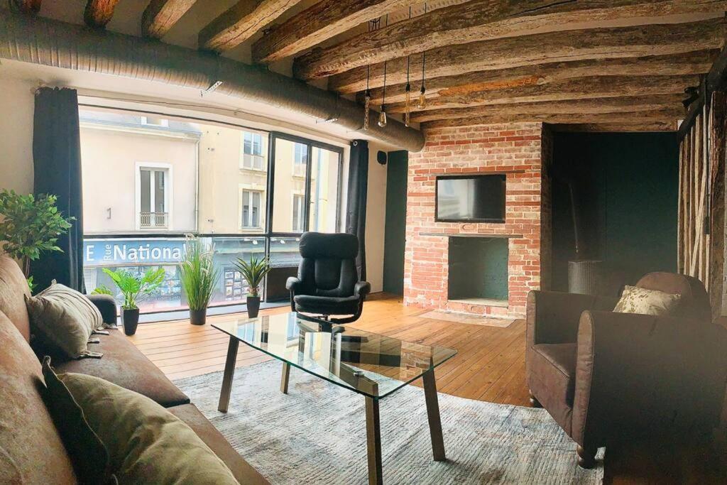 Grand Appartement Charme Ancien Et Confort Льо Ман Екстериор снимка